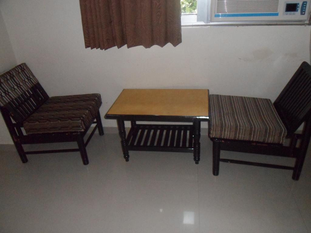 Hotel Dudawat Ahmedabad Habitación foto