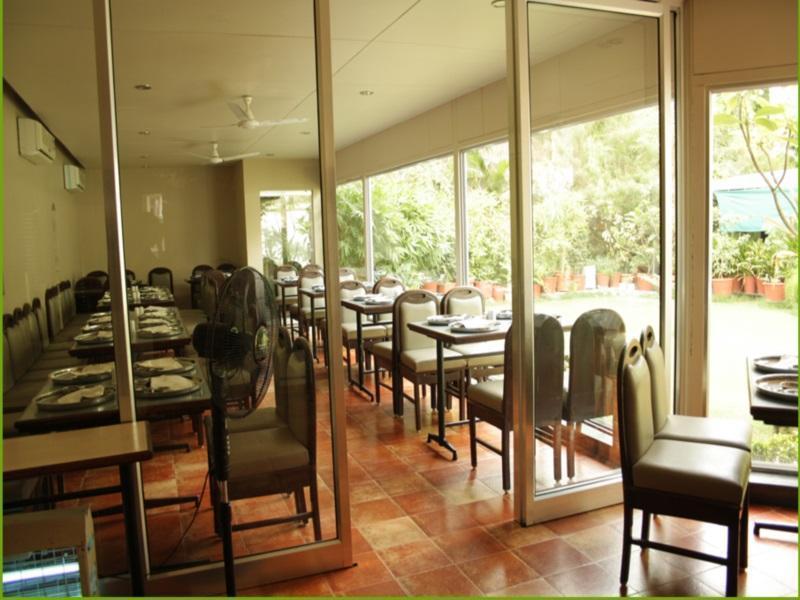 Hotel Dudawat Ahmedabad Exterior foto