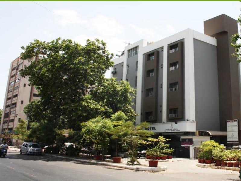 Hotel Dudawat Ahmedabad Exterior foto